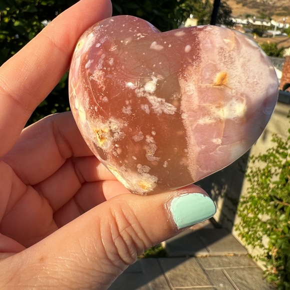 Red Flower Agate Heart - Picture 4 of 6
